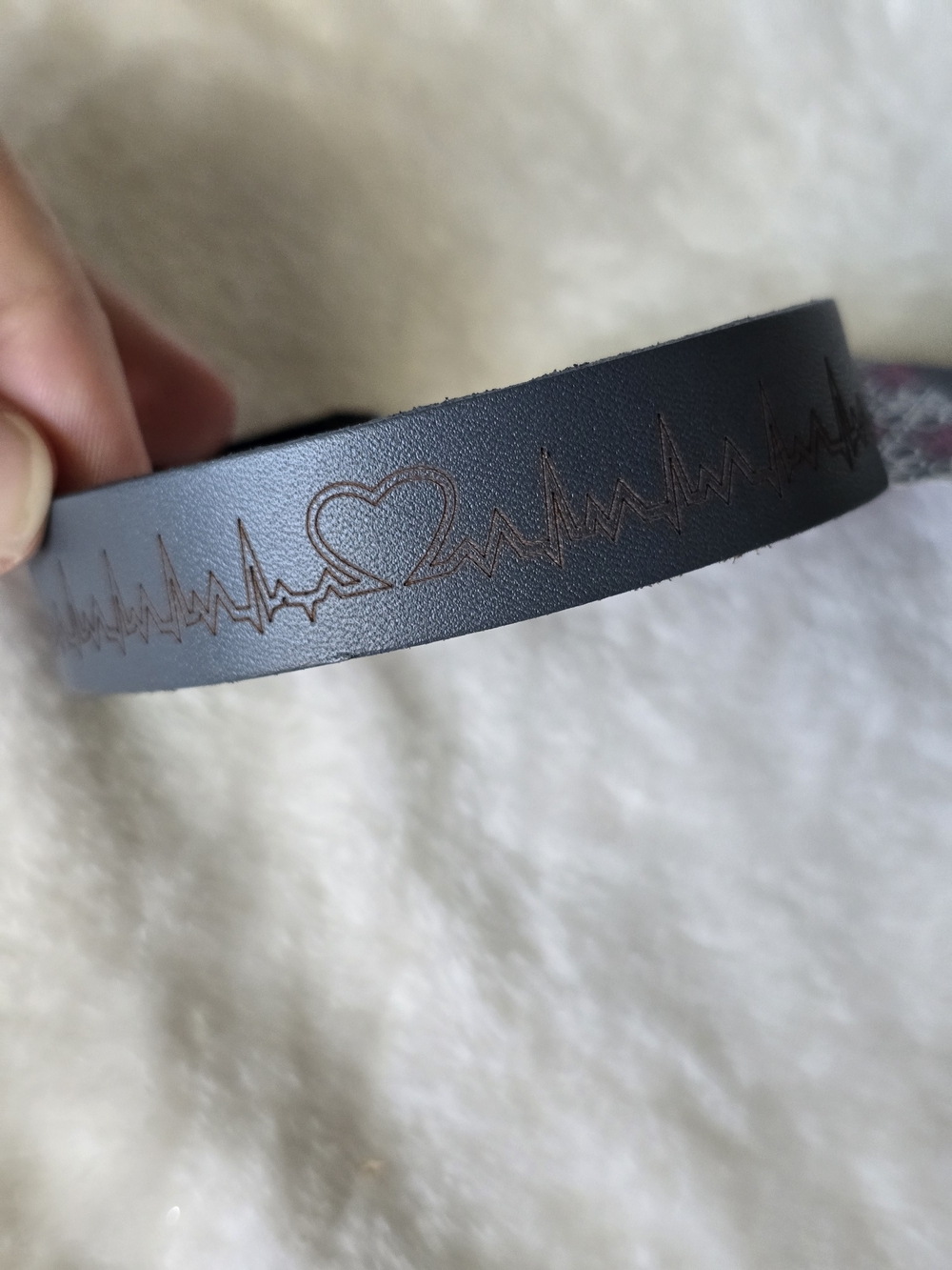 💖=3/$20 Paparazzi Black Leather EKG Heart Snap Bracelet NWT